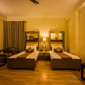 3* Otel The Suncourt Yatri