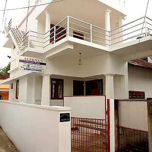 Homestay Aleenas
